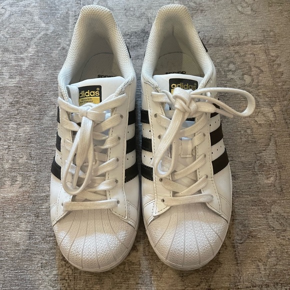 Adidas - Picture 2 of 5